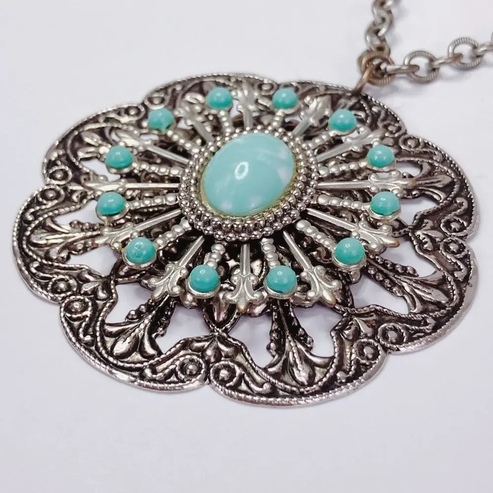 VTG Medallion Pendant Necklace Turquoise Style Cab Boho Southwestern Silver Tone